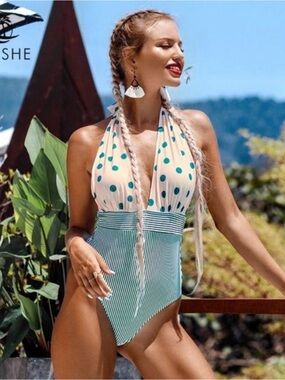 CUPSHE Retro Halter One-Piece Swimsuit Large